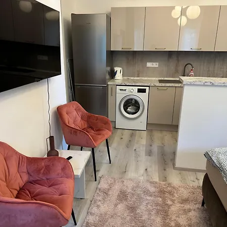Apartment Suzannah By The Danube
